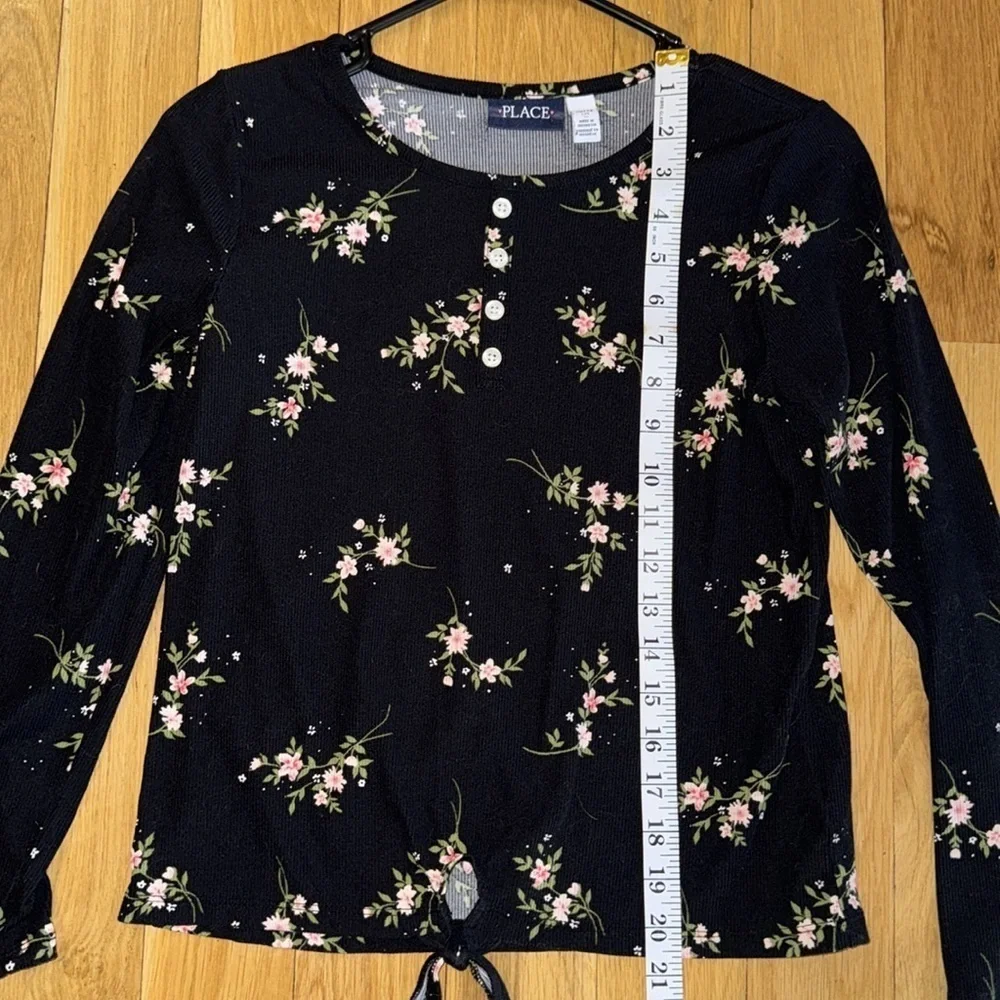 The Children’s Place Black Floral Long Sleeve Thermal L (10/12)